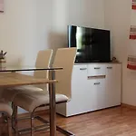 Penga Apartment *